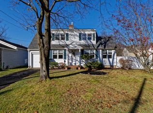 29 Wood Ter, Albany, NY 12208