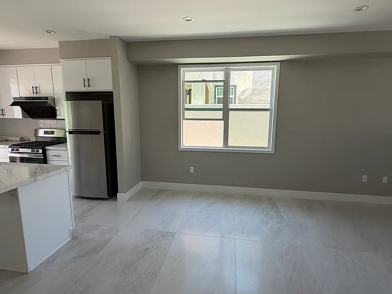 2708 Birch St #2708 — Photo 5