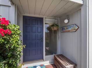 21177 E Cliff Dr, Santa Cruz, CA 95062