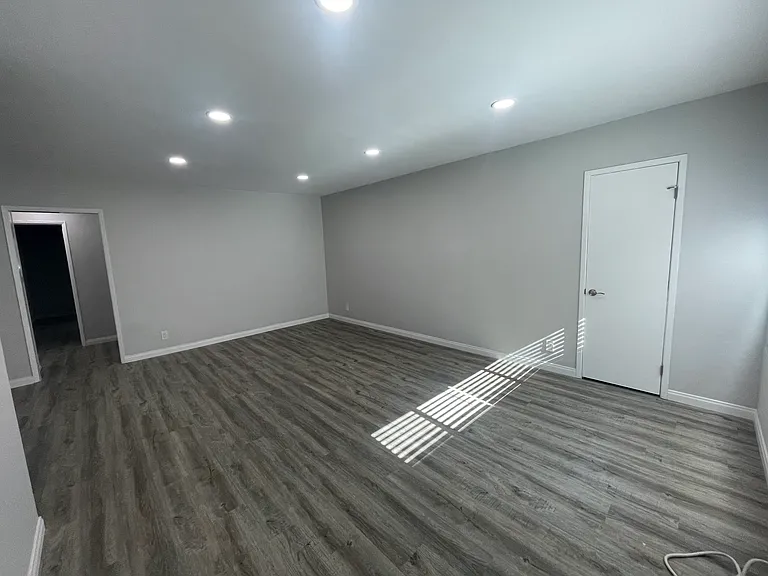 1020 S Sherbourne Dr #303 — Photo 6