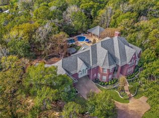 1615 Foxfire Dr, College Station, TX 77845