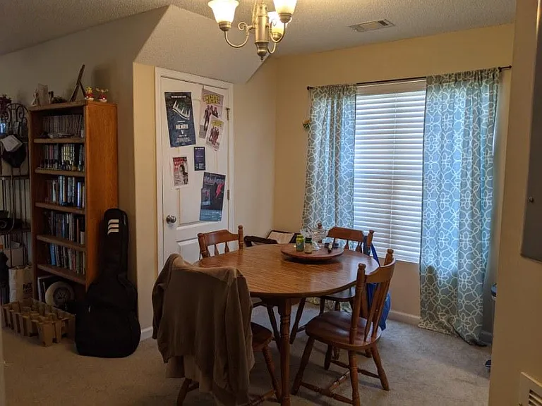 209 Bridgewater Cir — Photo 4