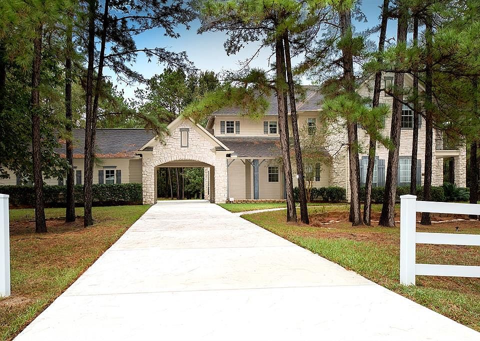 1st image of 12210 Pin Oak Dr