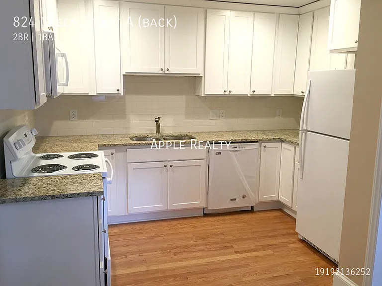 824 Green St #A — Photo 2