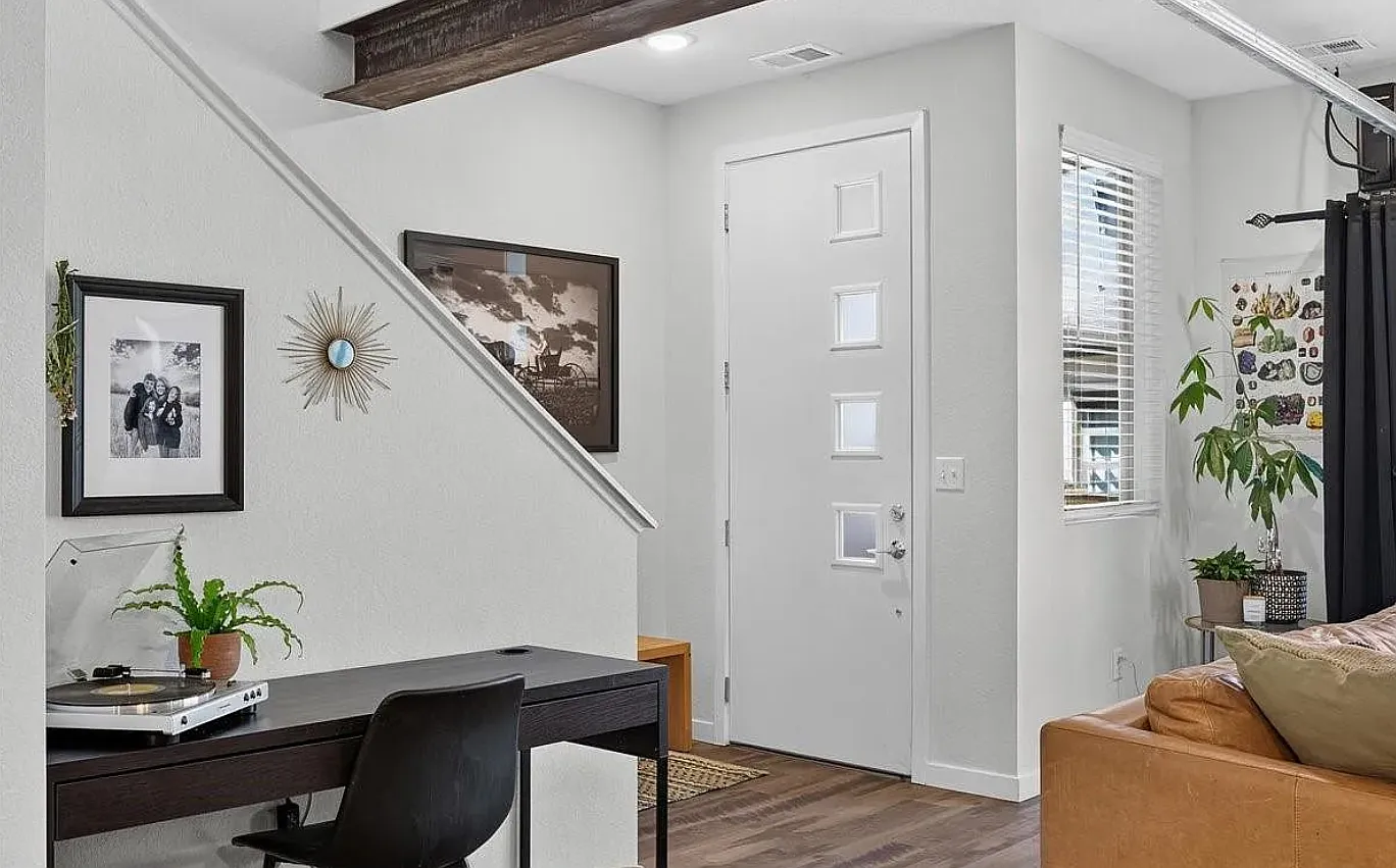 3 bed, 1525 sqft, $2,500 — Photo 4