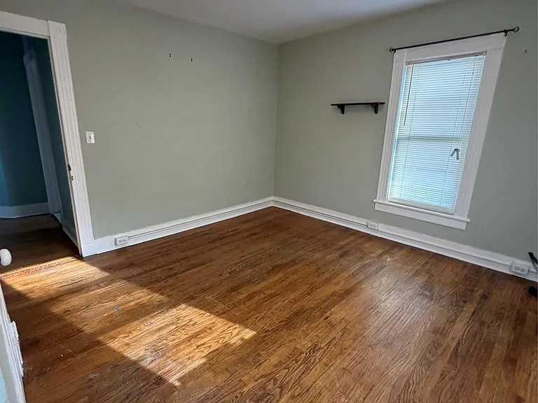 184 Highland Ave — Photo 28