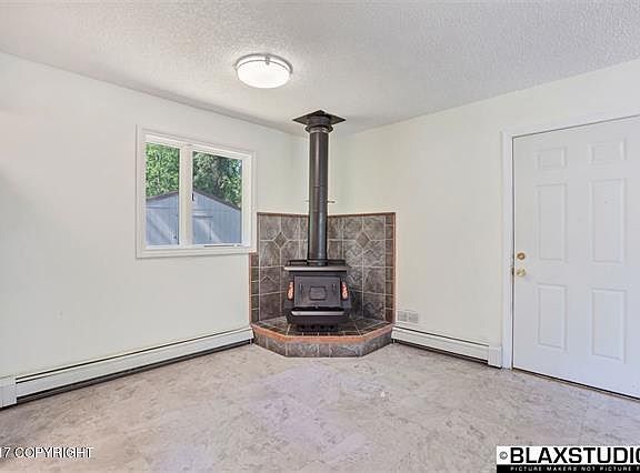 4th image of 593 Feliz St