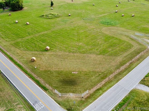 2nd image of 20065 S 4120th Rd