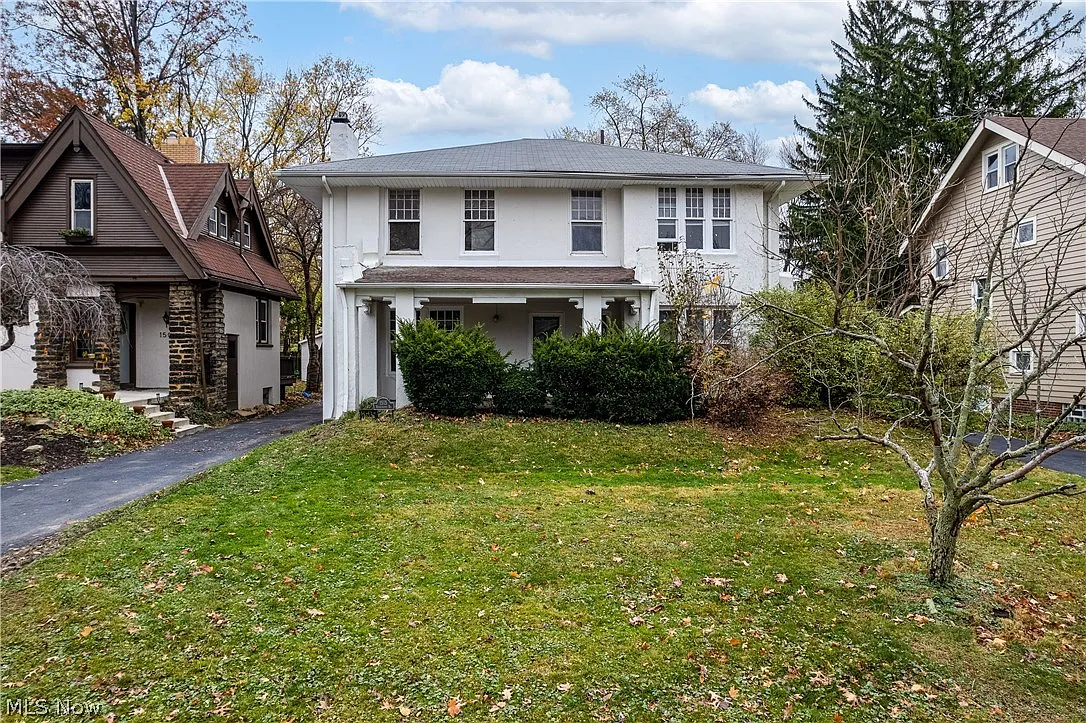 1515 Rydalmount Rd photo 1