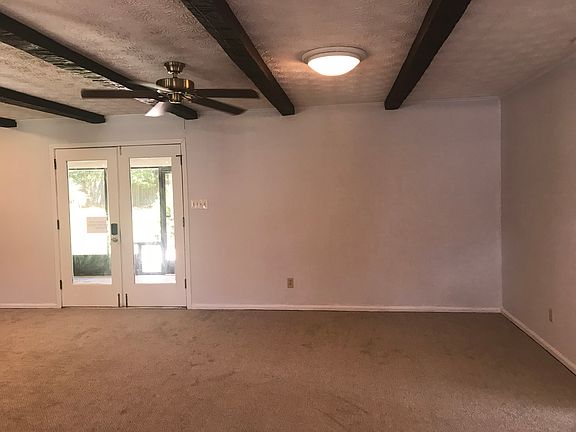 2nd image of 2301 Park Ln