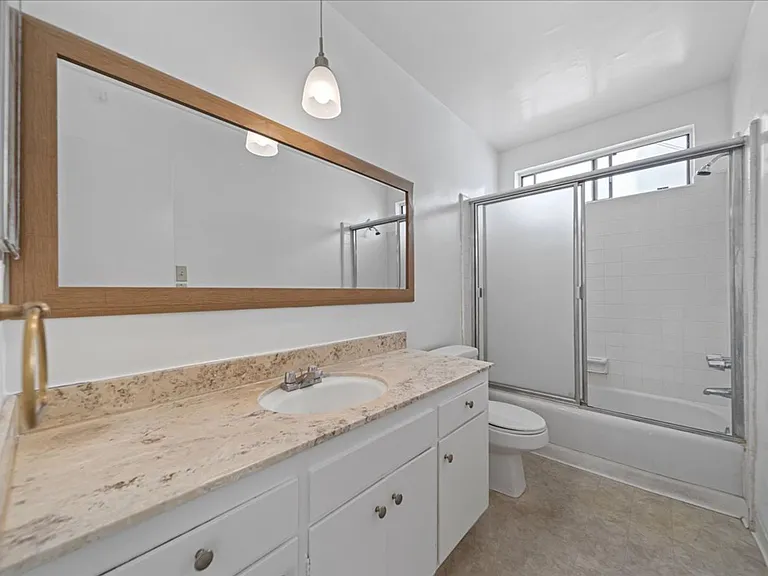 9819 Regent St #7 — Photo 8