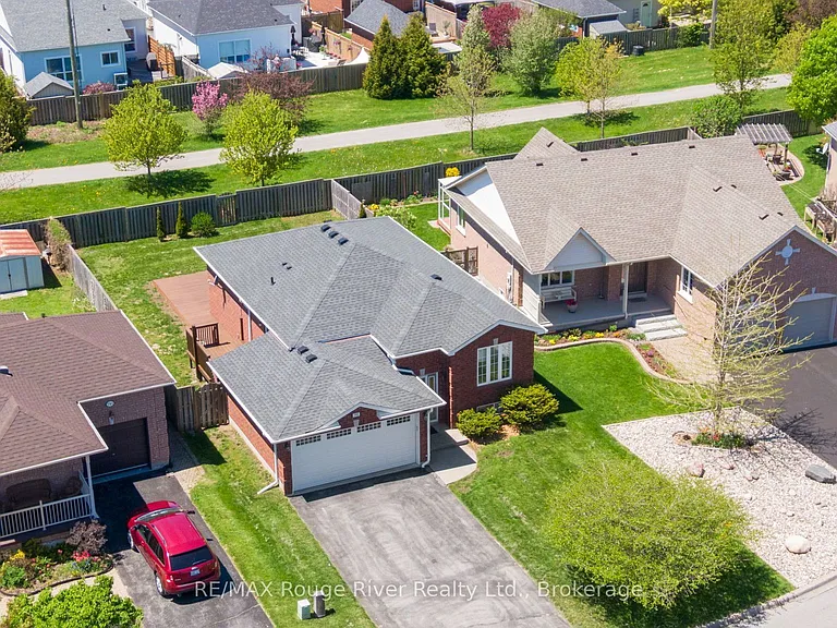 795 Munson Cres — Photo 38