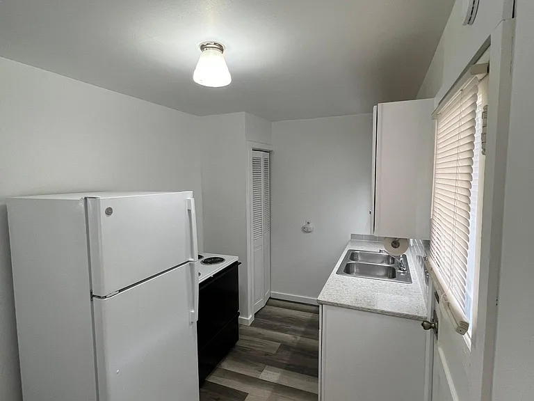 858 S Martinson Ave #858 — Photo 2