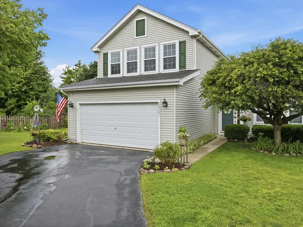 28701 Sawmill Ln, Lakemoor, IL 60051