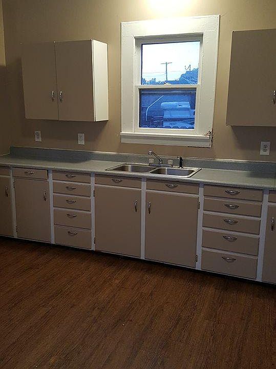 201 N 10th St, Herrin, IL 62948 Zillow