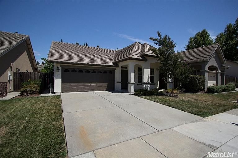 1st image of 16 Crossley Ct