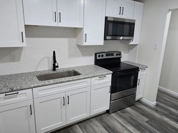 300 W Frack, 300 W Frack St #1A, Frackville, PA 17931