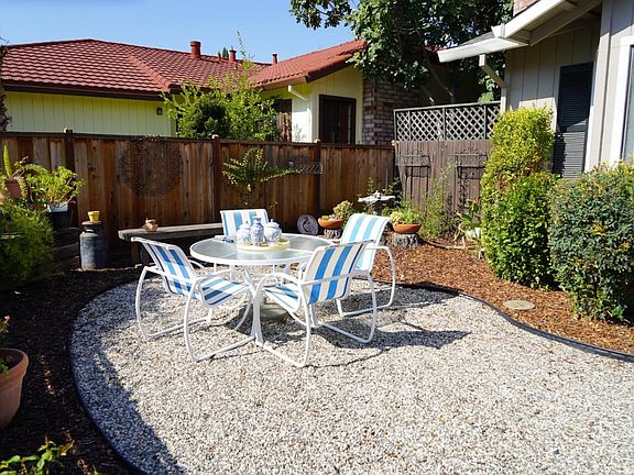 3rd image of 6041 Foothill Glen Dr