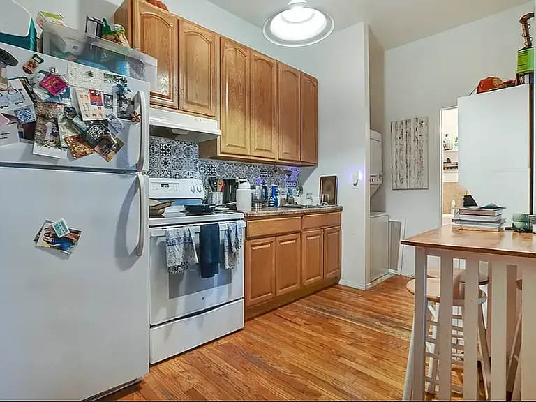 82 Devoe St #4F — Photo 5