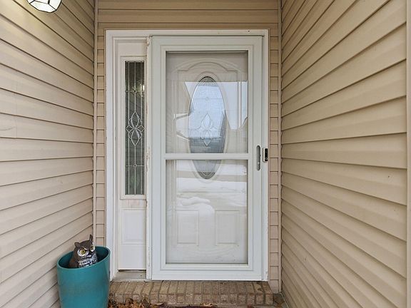 5th image of 413 Forest Ridge Dr