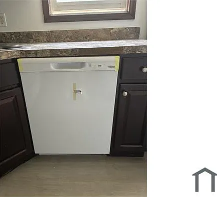 230 Citizens Ave #1 — Photo 5