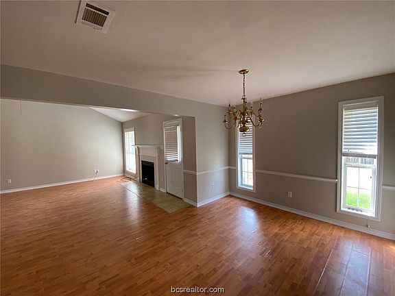 5th image of 603 Brussels Dr