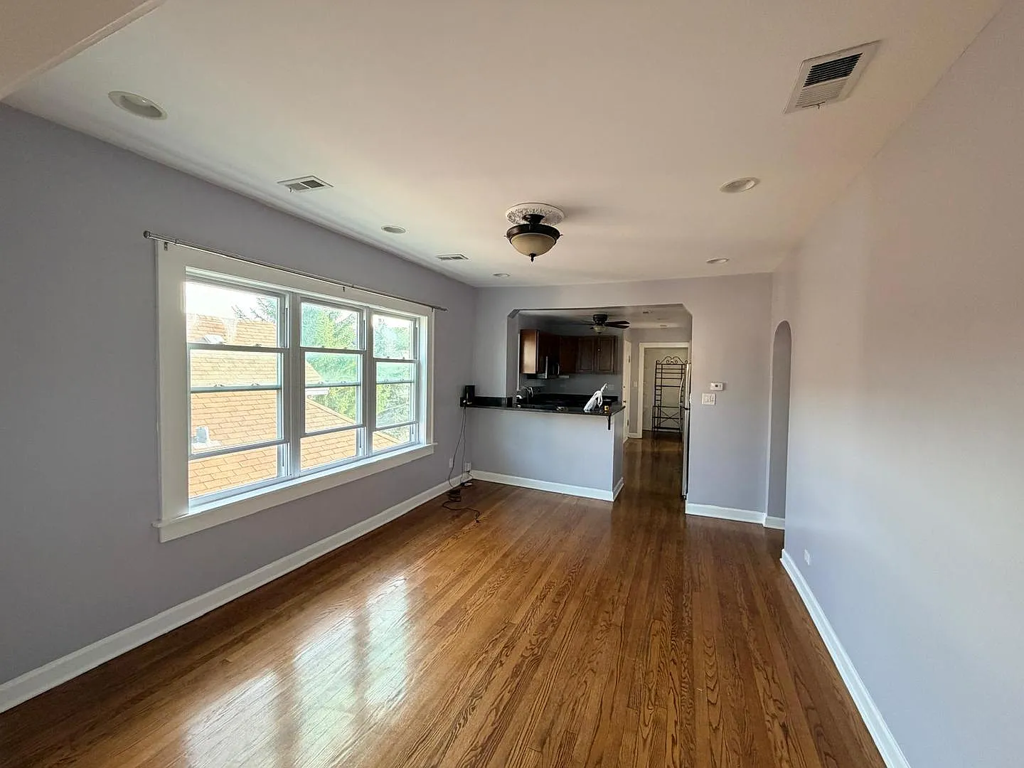 2 bed, 1250 sqft, $1,900 — Photo 3