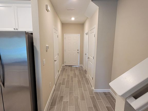 4th image of 51 Appleton Ct