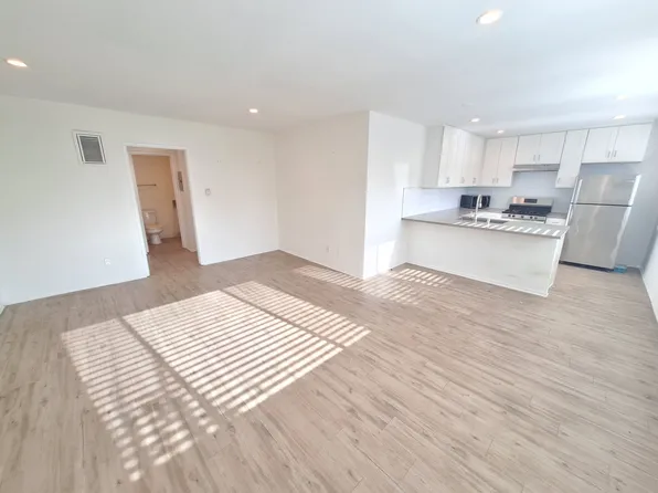 12625 Pacific Ave, Los Angeles, CA