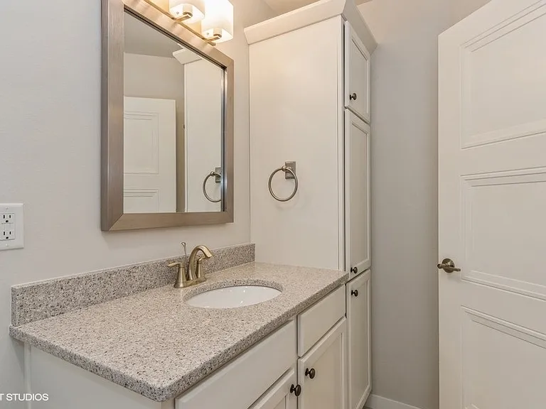 2231 Saint Andrews Dr — Photo 21