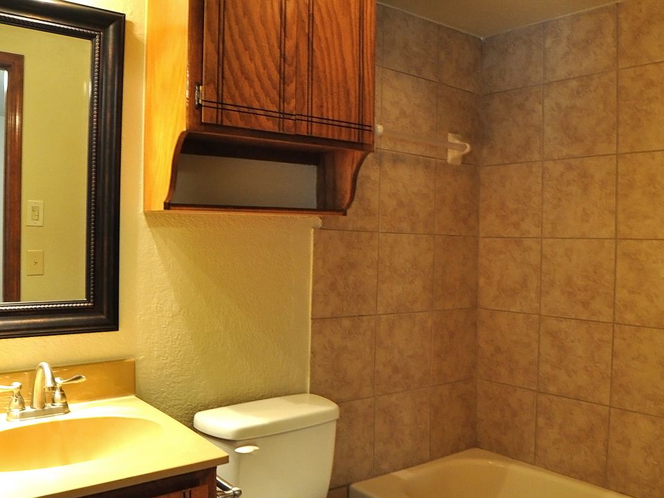 1st image of 1816 Yorktown Cir