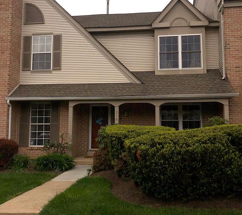 1st image of 215 Cambridge Cir #110
