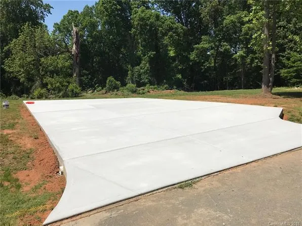 504 Carole Ln, Charlotte, NC 28214