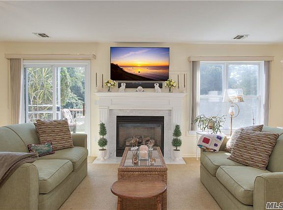 2nd image of 2905 Willow Pond Dr