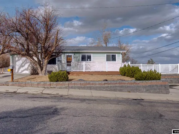 2050 Summit Dr, Casper, WY 82604