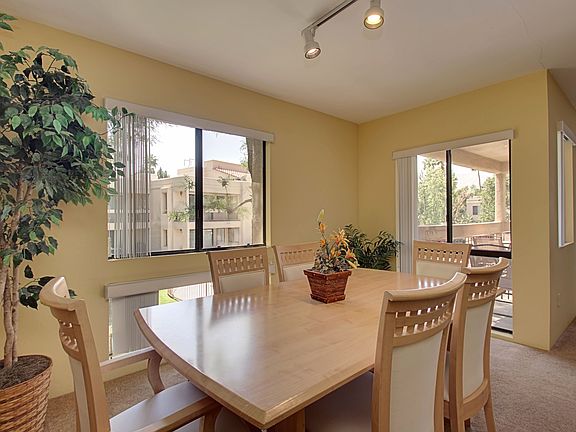 Dining room with window