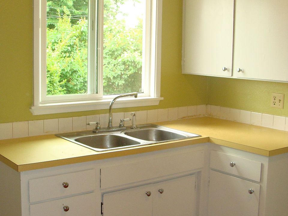 new counter top and floor