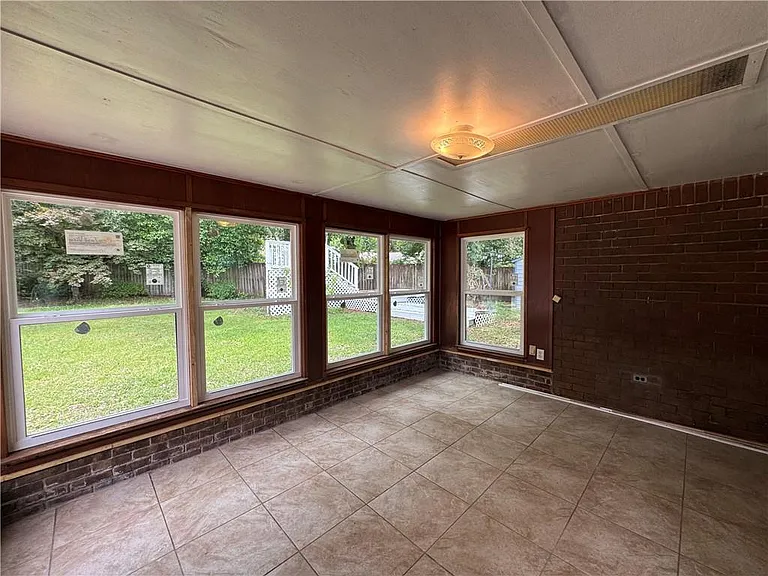 1054 Gallen Ct — Photo 30