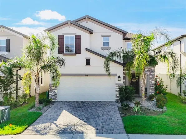 2960 Autumn Rock Dr, Zephyrhills, FL 33540