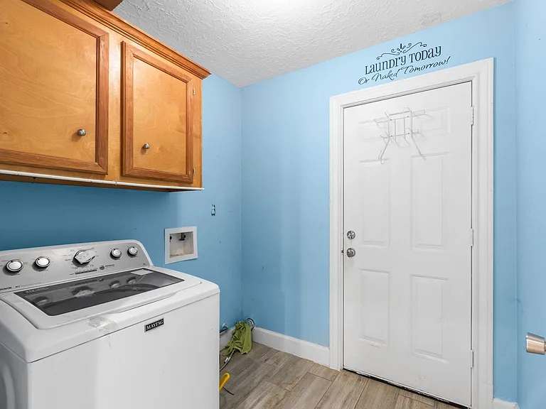 3010 Westerland Dr — Photo 42