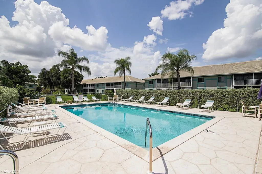 2 bed, 2.0 bath, 1425 sqft, $4,000 — Photo 2