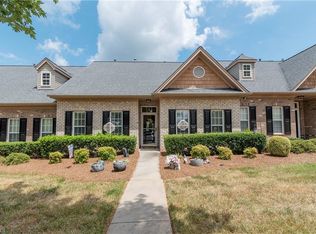 1607 Crestlawn Trl, Pfafftown, NC 27040