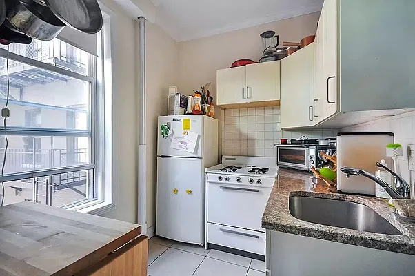 Rented by Compass | media 14