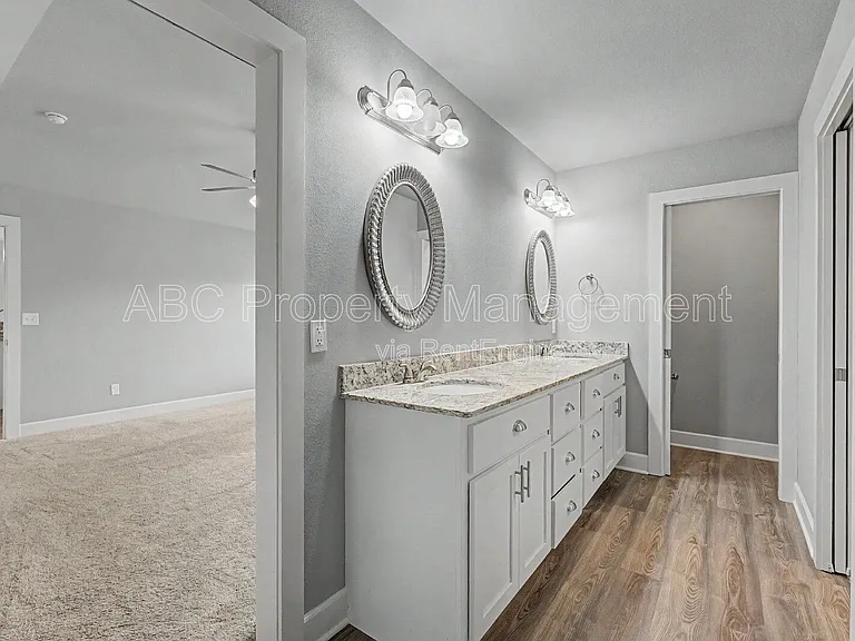 361 Captain Hopkins St — Photo 15