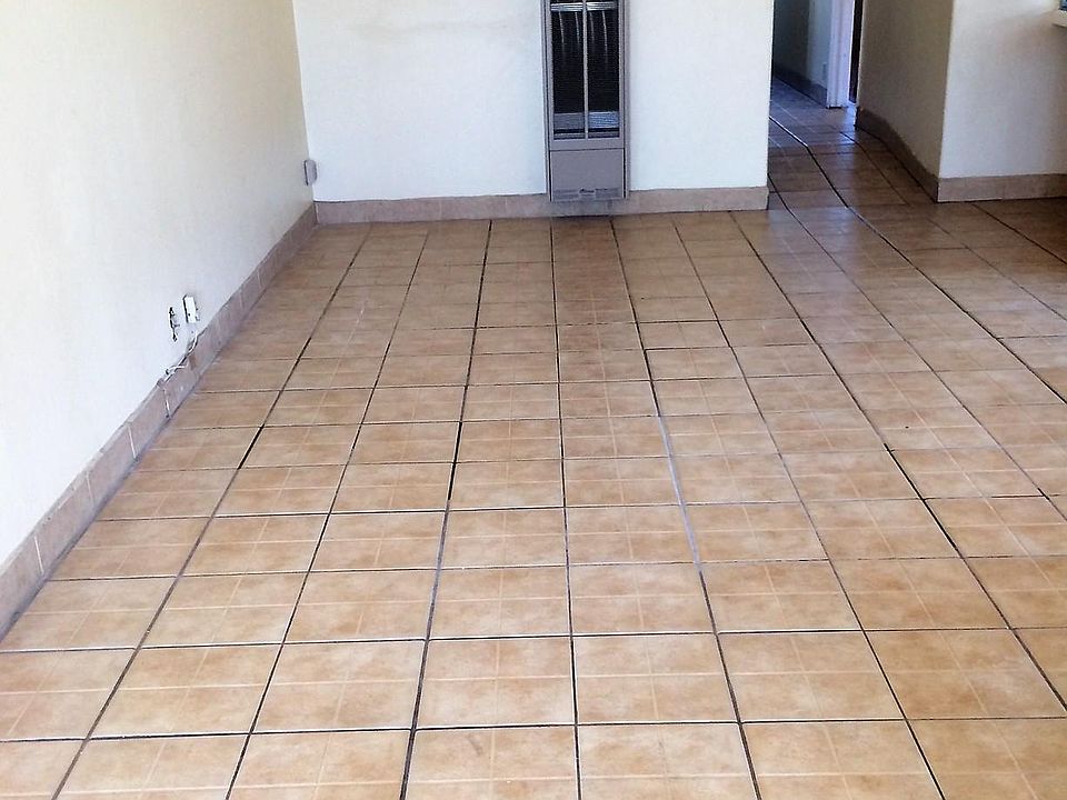 Entrance living room/dining