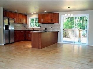 8516 NE 136th St, Kirkland, WA 98034