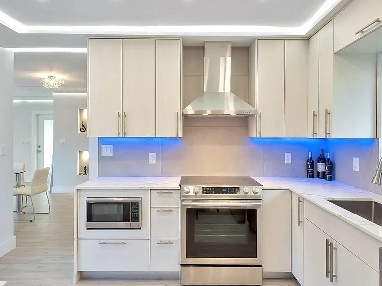 2417 Bayview Dr — Photo 22