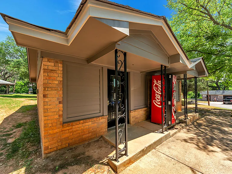 Troup Townhomes — Photo 8