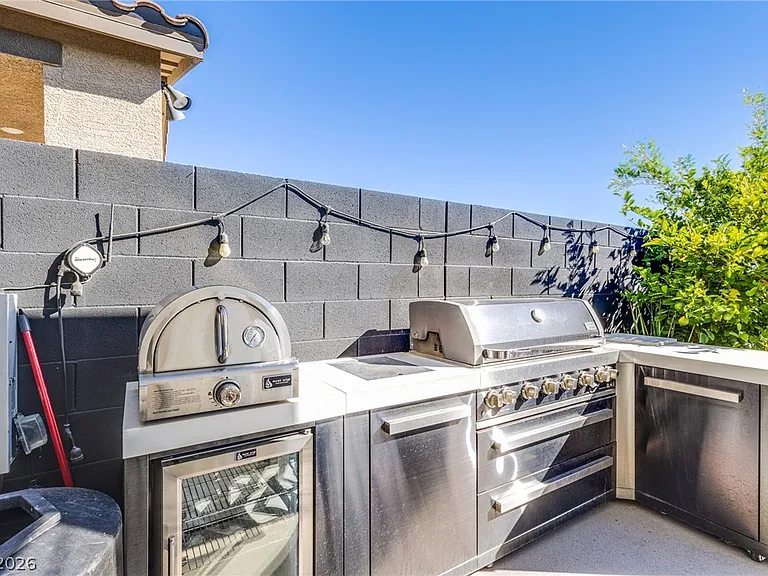 2605 Tolmezzo St — Photo 7