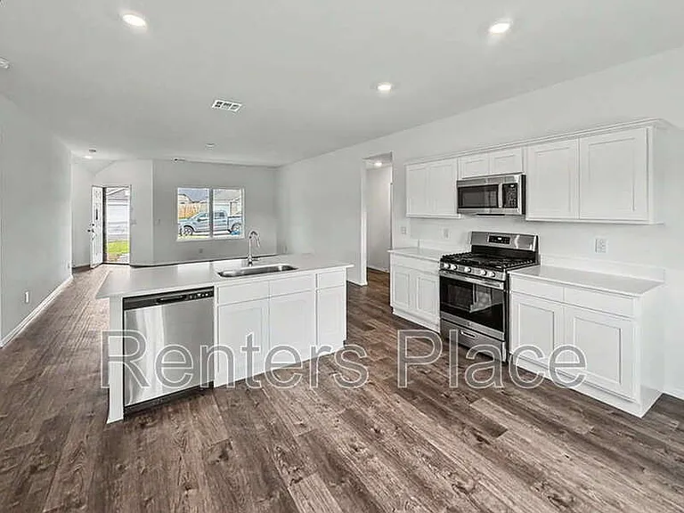 7113 S Maple Ave — Photo 4
